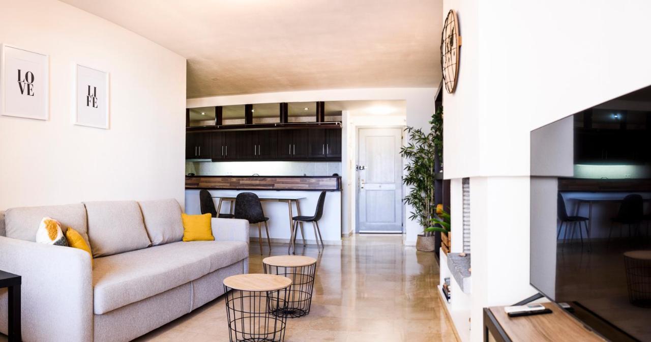 Estepona Marina With Sea Views, Pool And Parking Exteriör bild